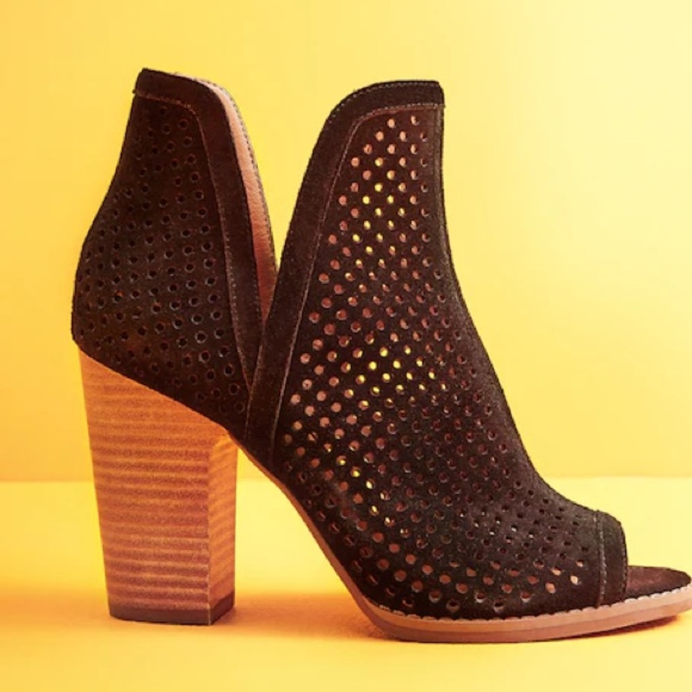 Lucky Brand Size 8 Booties Black Suede Open Toe